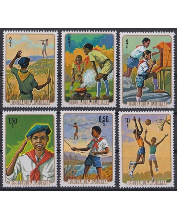 F-EX22383 GUINEE MNH 1974 BOYS SCOUTS PERFORATED