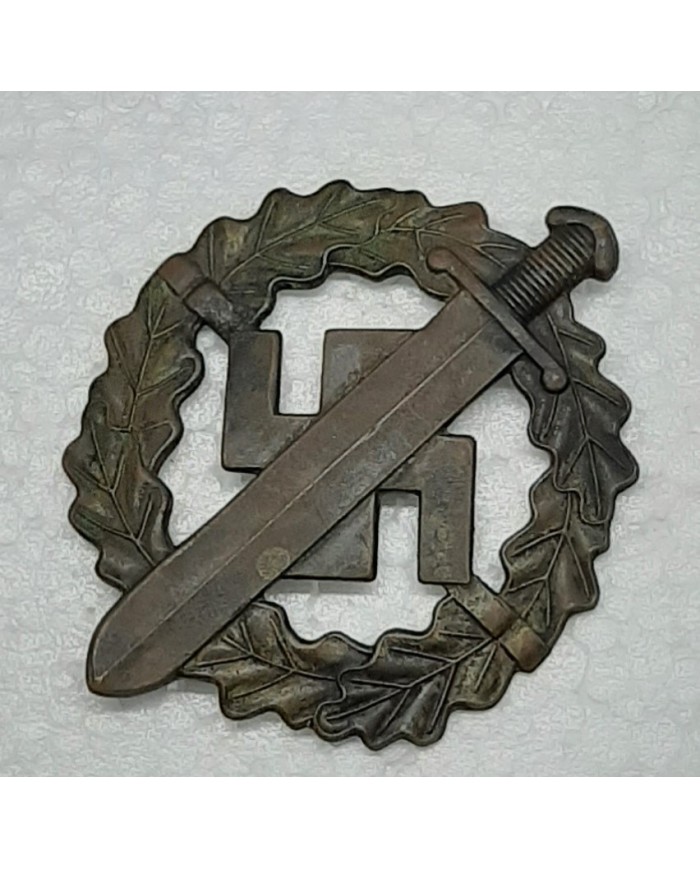 O803 GERMANY WWII MILITAR MEDAL EIGENTUM D. SA SPORTADZEICHEN. ORIGINAL.
