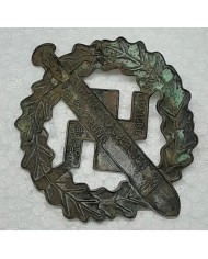 O803 GERMANY WWII MILITAR MEDAL EIGENTUM D. SA SPORTADZEICHEN. ORIGINAL.