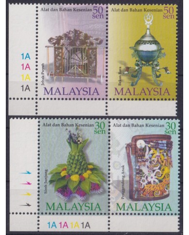 F-EX44752 MALAYSIA MNH 2001 CULTURAL INSTRUMENTS ARTIFACTS.