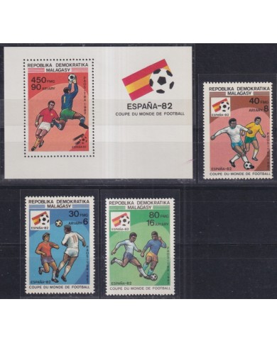 F-EX44519 MADAGASCAR MNH 1982 CHAMPIONSHIP SOCCER FOOTBALL.