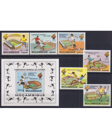 F-EX46468 MOZAMBIQUE MNH 1982 CHAMPIONSHIP SOCCER FOOTBALL.