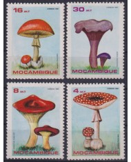 F-EX46939 MOZAMBIQUE MNH 1986 MUSHROOMS CHAMPIGNON FUNGI.