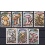 F-EX46938 NICARAGUA MNH 1986 MUSHROOMS CHAMPIGNON FUNGI.