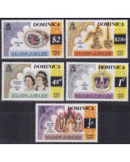 F-EX49618 DOMINICA UK ENGLAND MNH 1977 ROYAL FAMILY SILVER JUBILEE CORONATION.