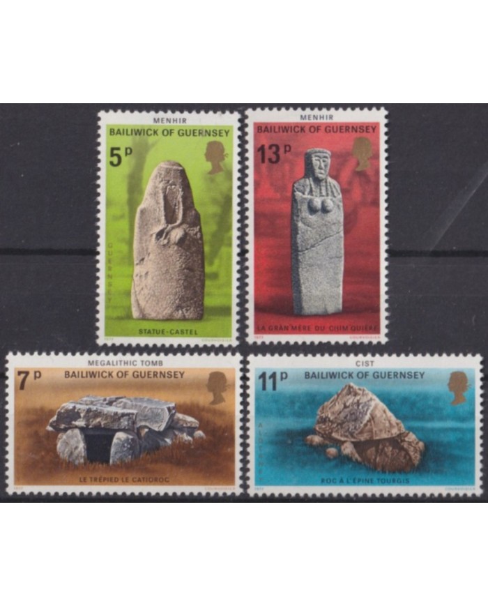 F-EX53822 UK ENGLAND GUERNSEY MNH 1977 PREHISTORIC MEGALITHIC ARCHEOLOGY STONE.