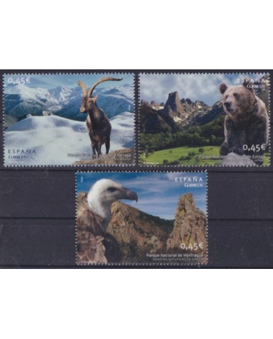 F-EX57225 ESPAÑA SPAIN 2010 MNH NATURAL PARK BEAR BIRD PICOS DE EUROPA SIERRA NEVADA.