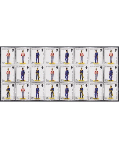 F-EX59727 ENGLAND UK GUERNSEY MNH 1974 MILITAR UNIFORM COSTUMES BLOCK.