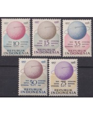 F-EX59914 INDONESIA MNH 1958 GEOPHYSICAL YEAR SATELLITE SPACE COSMOS ASTRONOMY.