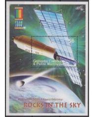 F-EX62047 GRENADA CARRIACOU MNH 2000 SPACE COSMOS EXPLORATION ROCKET SATELLITE.